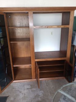 Entertainment center