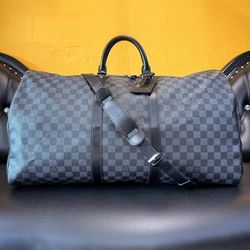 LOUIS VUITTON Keepall Bandoulière 55 in Damier Graphite - AUTHENTIC bag