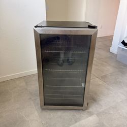 Insignia beverage Fridge 