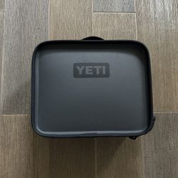 yeti day trip lunch box