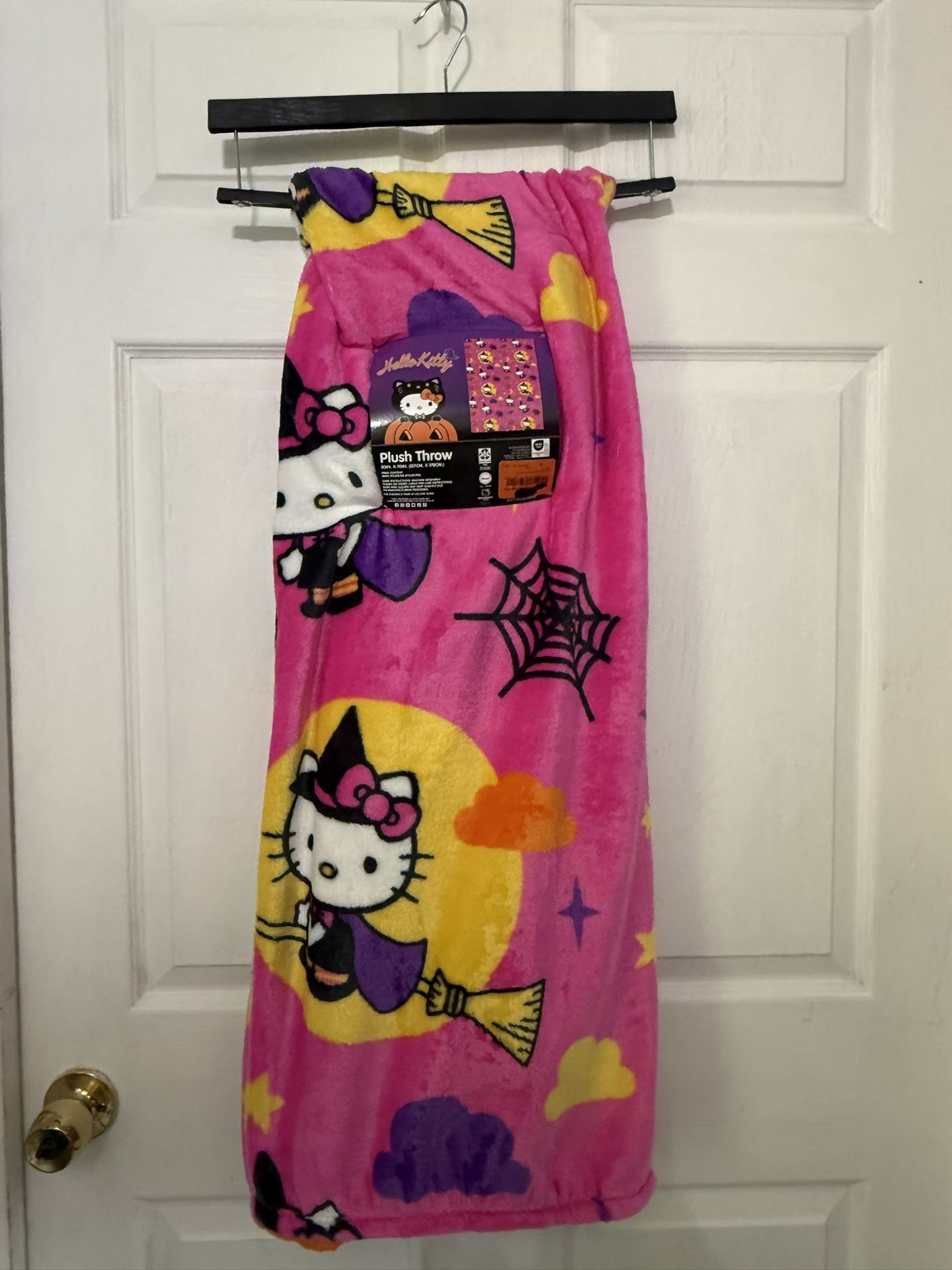 Hello Kitty Halloween Blanket