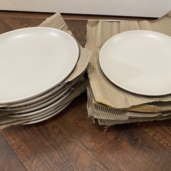Stoneware Plates 