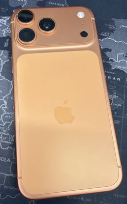 iPhone 17 pro 256g used for 3 weeks factory unlocked