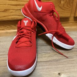 Brand New Nike Kobe 8 - 6Y/7.5W