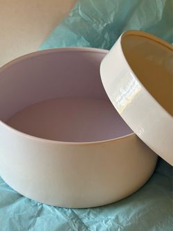 Round Cake /Hat Box