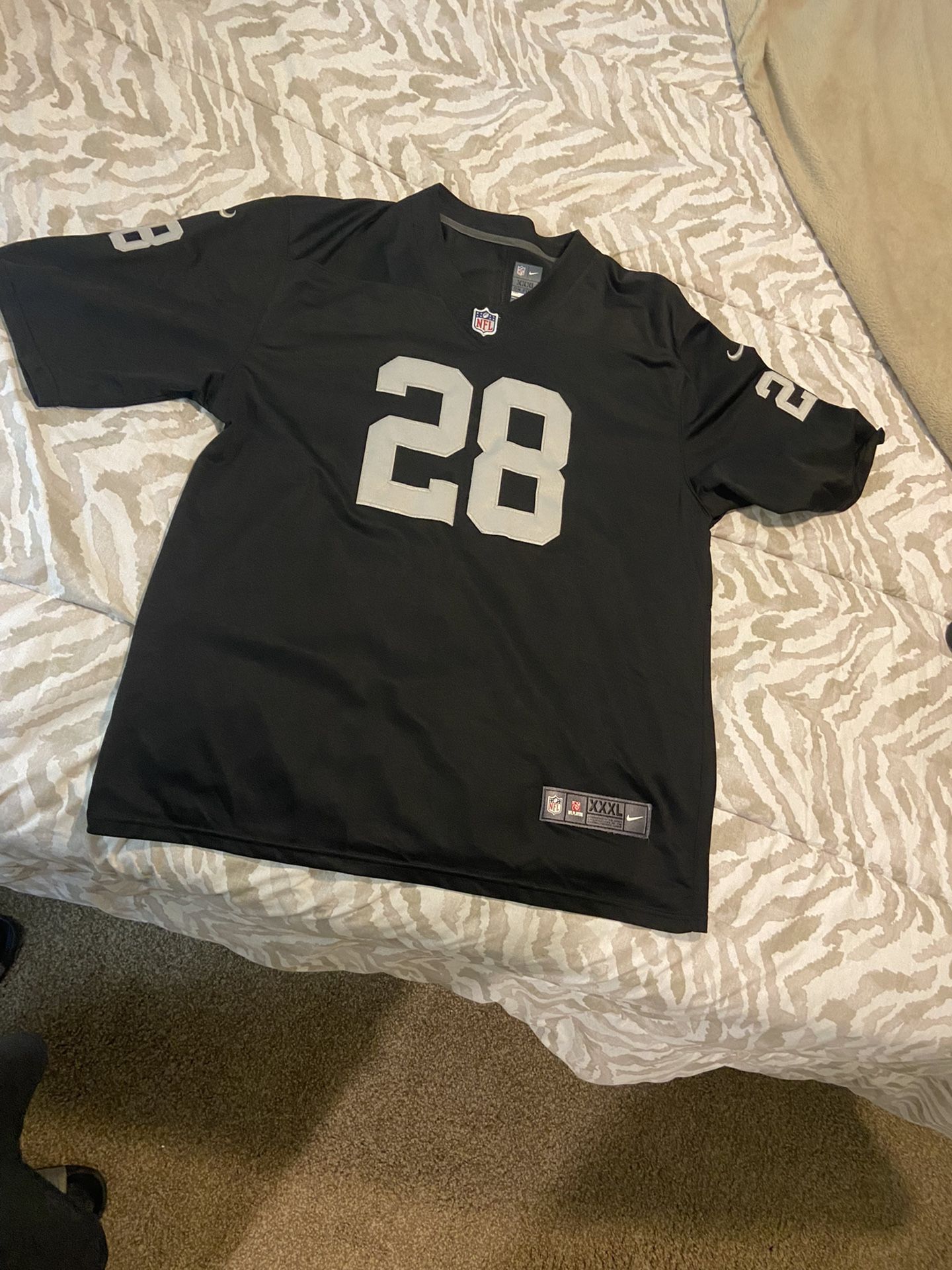 Raiders jersey #28 Size Xxl,2xl