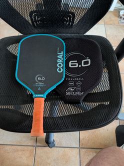 Six Zero Coral Elongated 16mm pickleball paddle