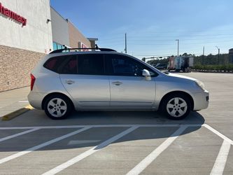 2009 Kia Rondo LX 4-cylinder with 164k miles