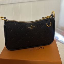 Louis Vuitton Bag ( READ DESCRIPTION)