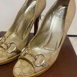 GUCCI GG/ Napa Silk New Sand Platino Like Brand New!! 100% original 