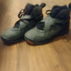 Still new. $75. Or best offer size 5