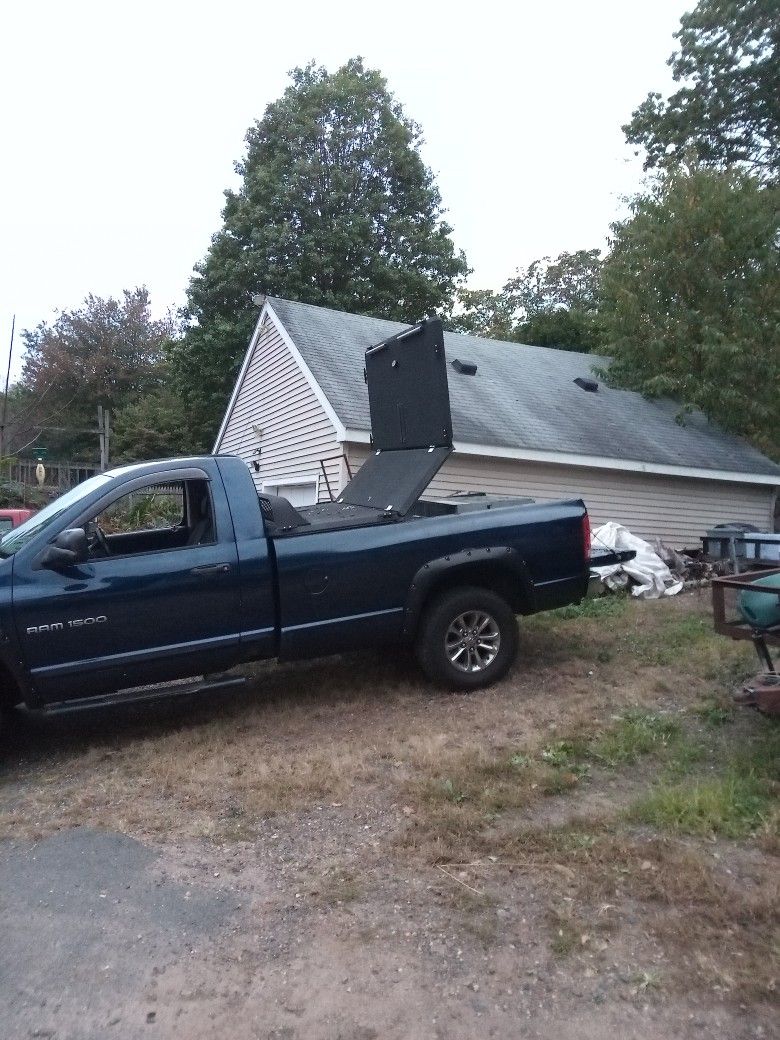 Diamondback Diamond plate Bed Liner Sprayed Bed Hard Cover