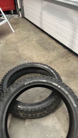 super73 grizly tires barley used at all