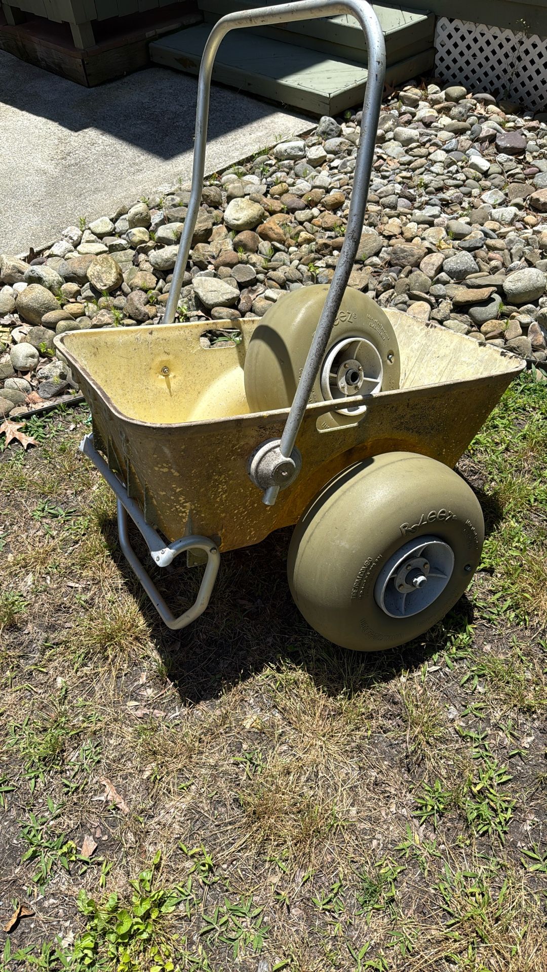 Beach Cart Roleez Needs Patch For Tire And Cleaned Up Paid Over $300 New