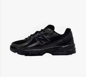 New Balance Black Cats