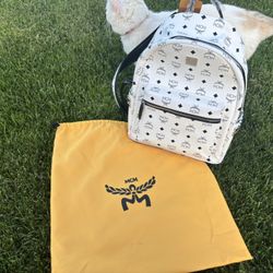 McM clothing