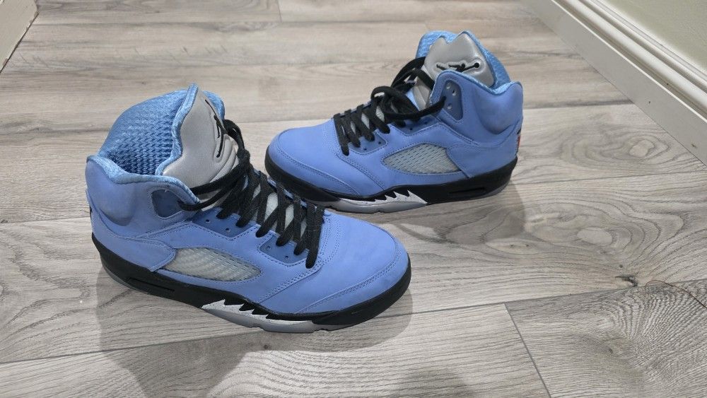 Jordan 5 Unc - 8.5 Men