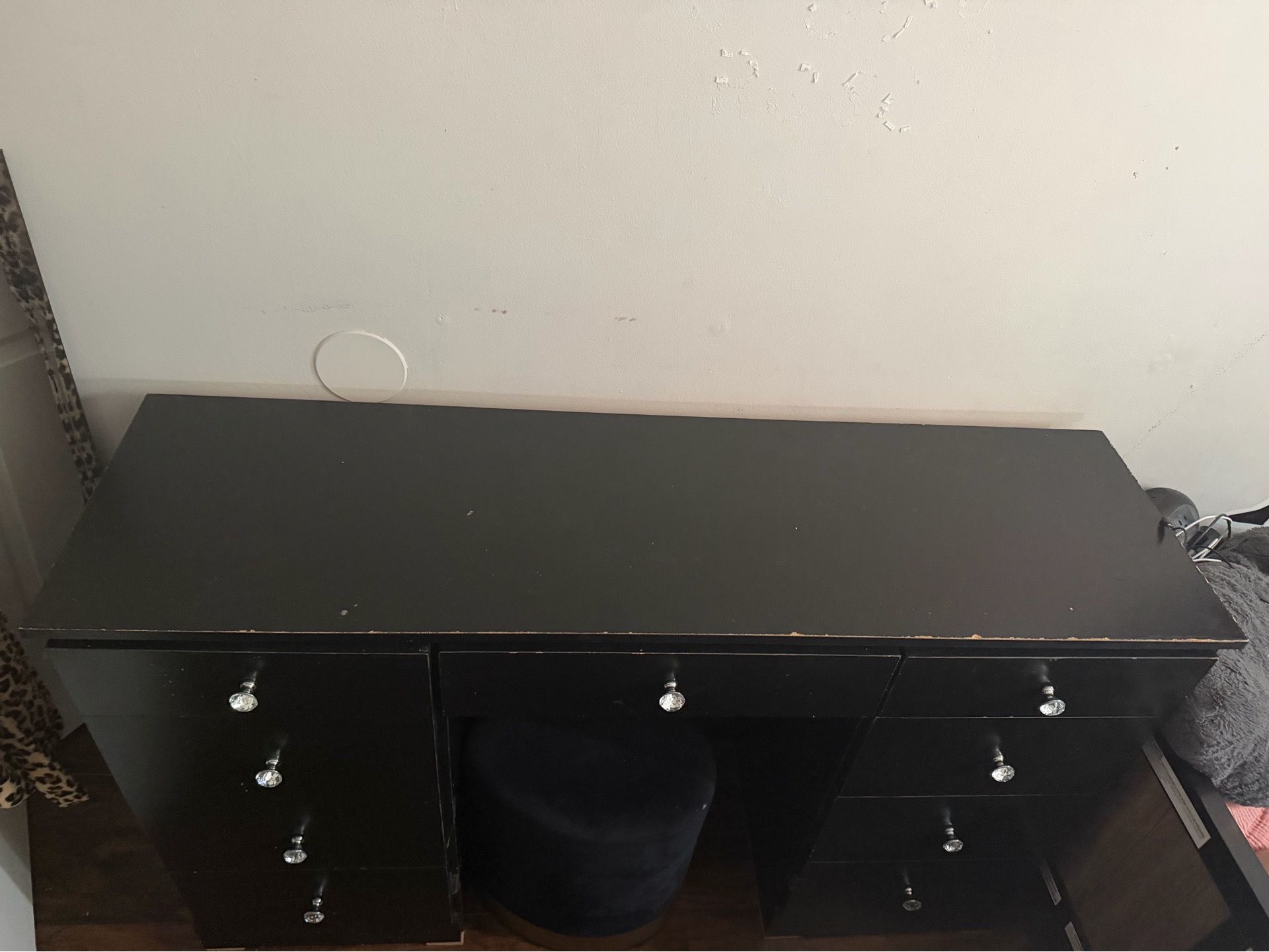 Vanity desk