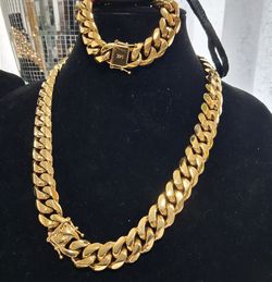 14k gold plated flat Miami Cuban Link 18mm chain and bracelet