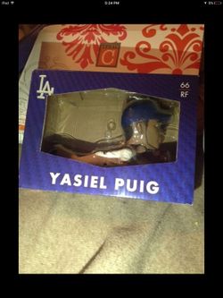 Dodgers yasiel puig bobble head