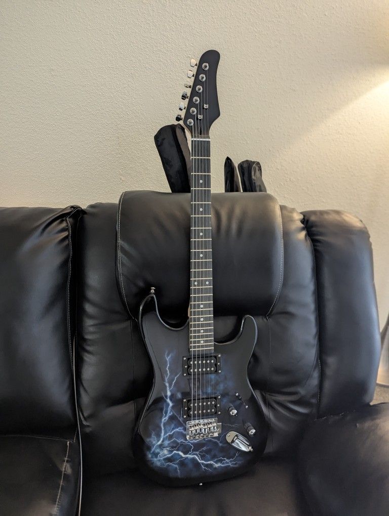 Lightning Style Electric Guitar with Power Cord Bag Plectrums Black