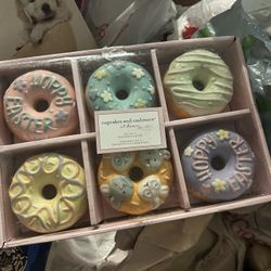 Cupcakes And Cashmere Faux Donuts