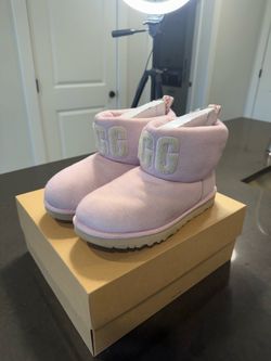 Pink Uggs