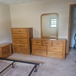 Wood Bedroom Suite Queen Size 