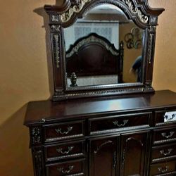 Brand New/ Cherry Poster Bedroom Set, Bed, Dresser, Mirror, Night Stand/ Mattress Sold Separately 