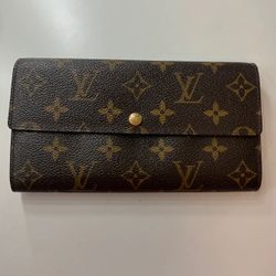 Louis Vuitton Sarah Wallet 
