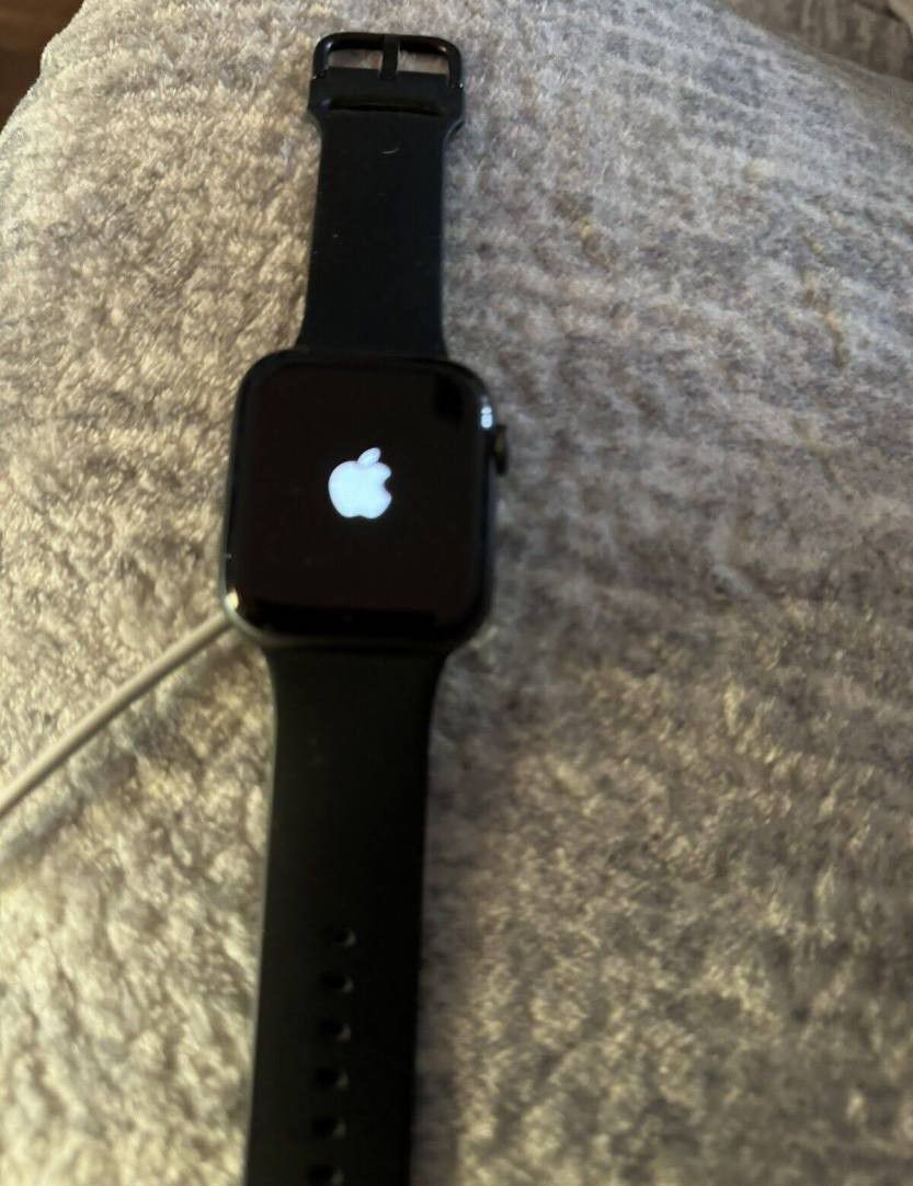 Apple Watch Series 4 (W Latest Updates)