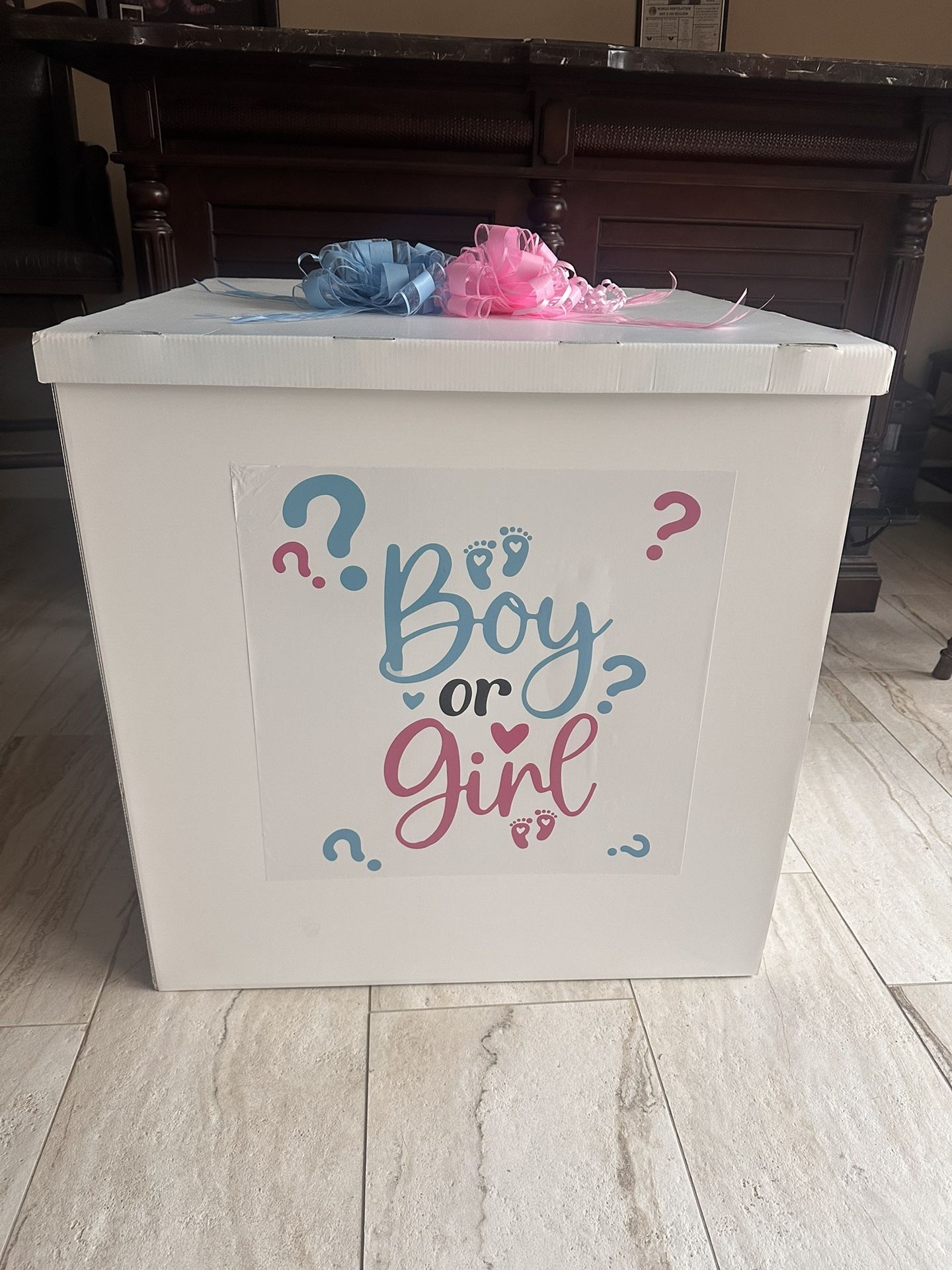 Gender reveal box