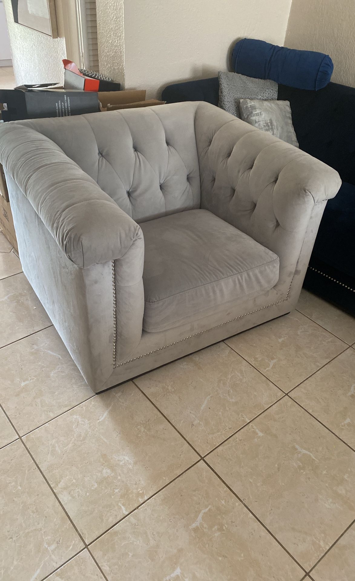 Couch Grey 