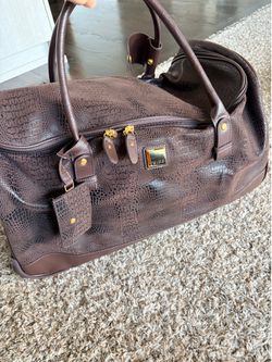 NEW DUFFLE BAG WITH WHEELS