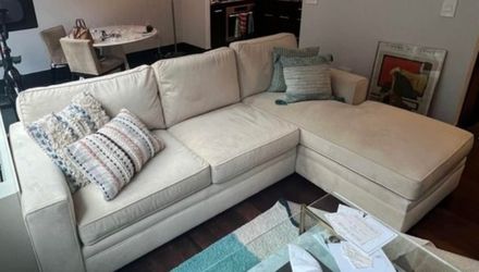 Pottery Barn Pearce Sectional Sofa in Excellent Condition
