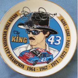 Richard Petty NASCAR Commerative Plate #43 The King 7 Time Winston Cup Champion
