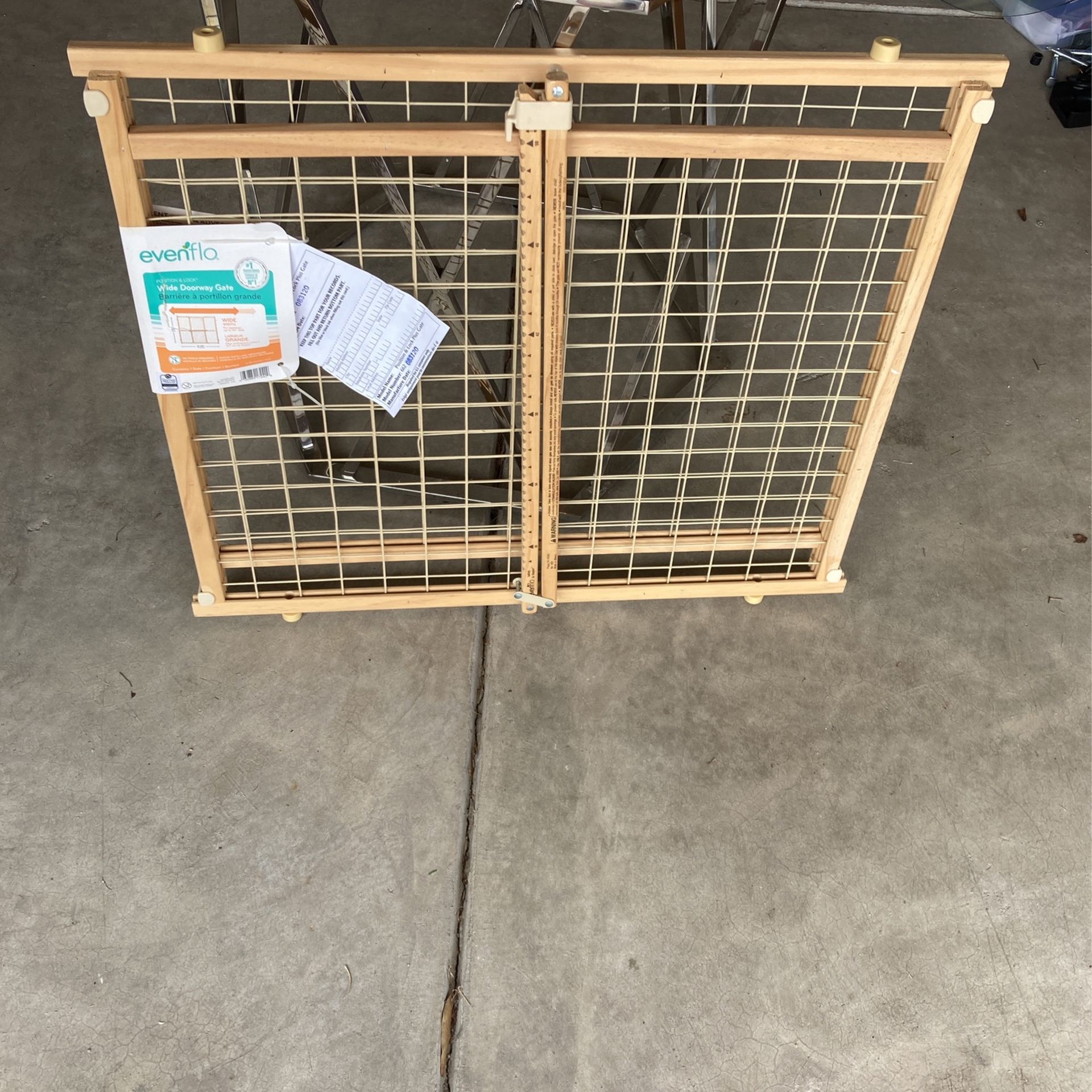 Baby gate
