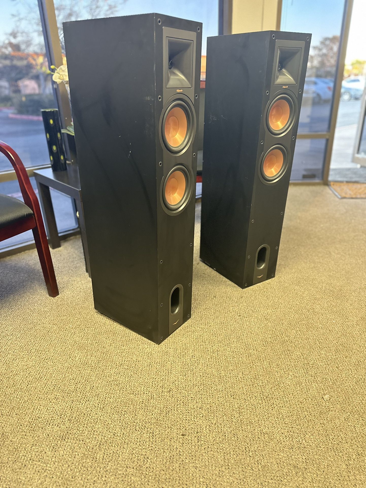 MSRP 1800 Klipsch R26F Floor Standing Home Theater Speakers Set Of
