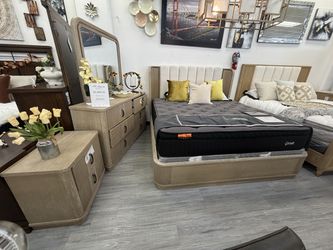 4 pc King Bedroom Set