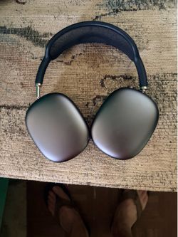AirPod pro max like new