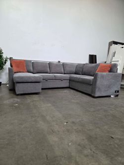 4pc Luke Sectional with storage/bed-Free Delivery‼️