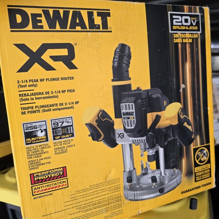 Dewalt 20V MAX XR 2-1/4 Peak HP Brushless Cordless Plunge Router (Tool Only