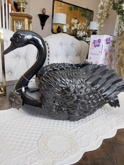 Large New swan decor