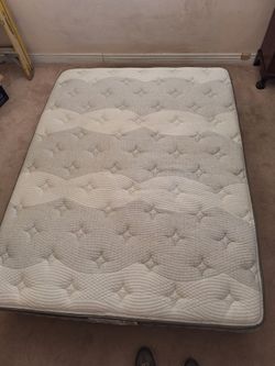 Queen size Kingsdown hybrid matress