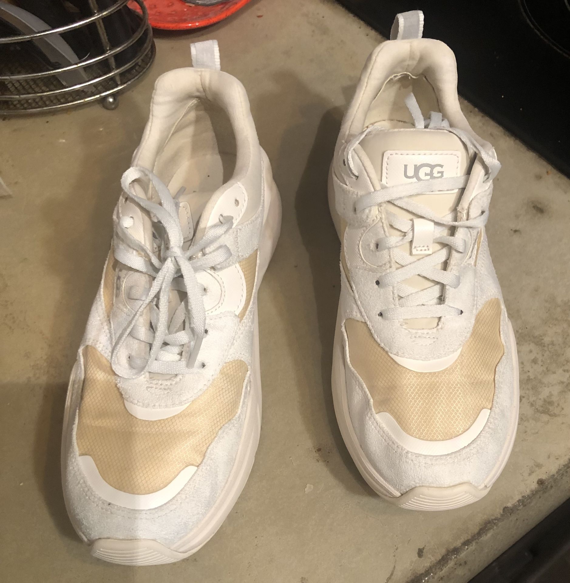 UGG Womens Size 7 Sneakers