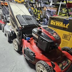 TORO GAS SELF-PROPELLED LANW MOWER 