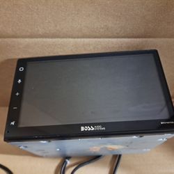 BOSS BVCP9675A DIGITAL MULTIMEDIA RECEIVER CARPLAY NAVIGATION SCREEN RADIO