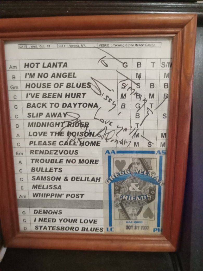 Gregg Allman Sign Set List From a Show Up North
