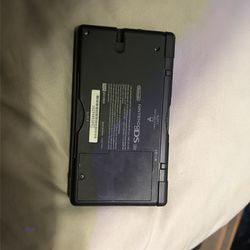 Nintendo DS Lite mint condition needs to be charged ( doesn’t come with charger