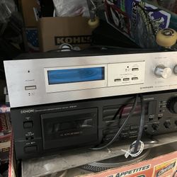 Pioneer & cassettes Player